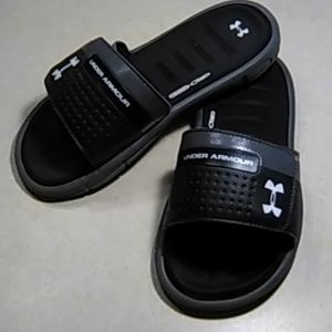 Under Armour slider / sandal